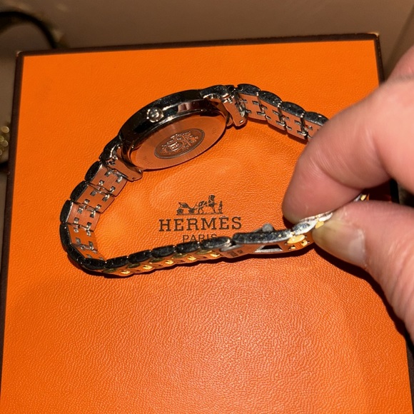 Preloved Hermes watch 7-7.5 inches in length - Picture 6 of 10